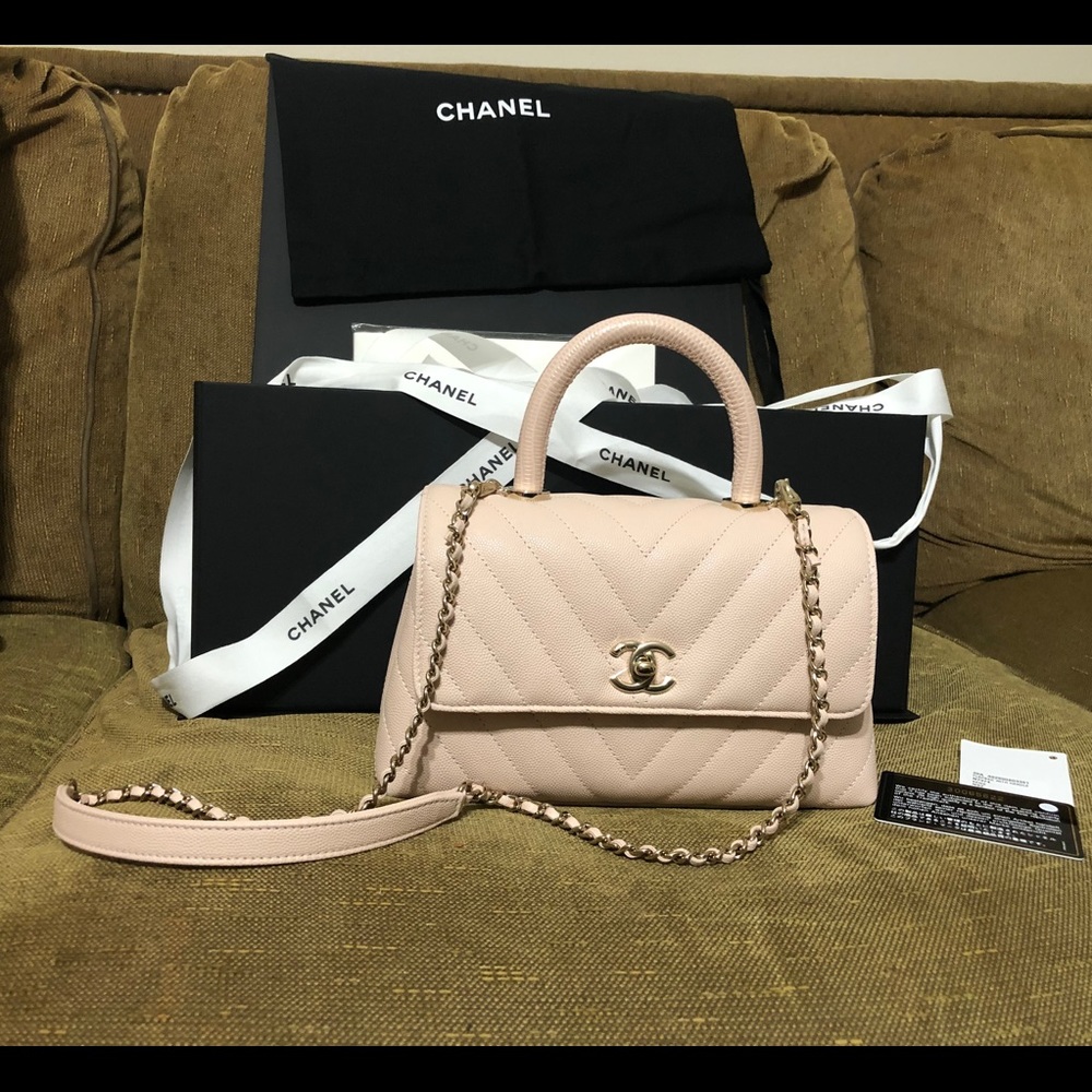 ✖️SOLD✖️New Chanel 20A Coco Handle Beige
